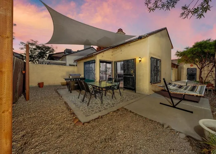 St. Mary Gem, Cozy, 1 Bedroom 1 Ba, Patio, Garage * Tucson